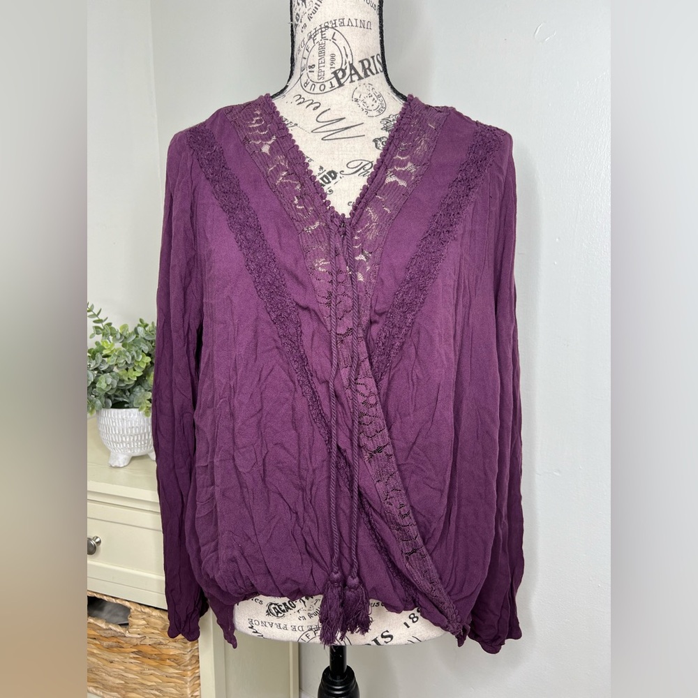 Xhilaration Tie Front Crochet Top